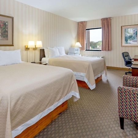 Days Inn & Suites By Wyndham Northwest Indianapolis Zewnętrze zdjęcie