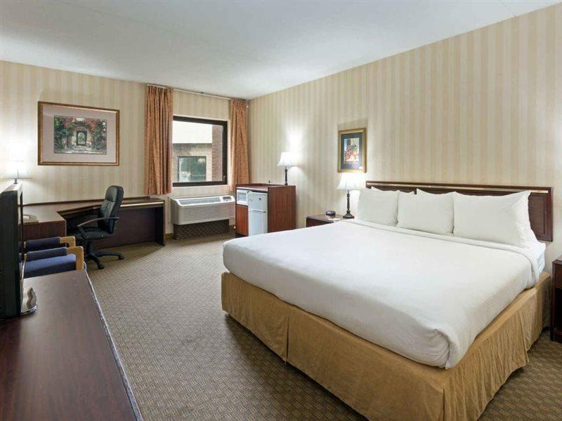 Days Inn & Suites By Wyndham Northwest Indianapolis Zewnętrze zdjęcie