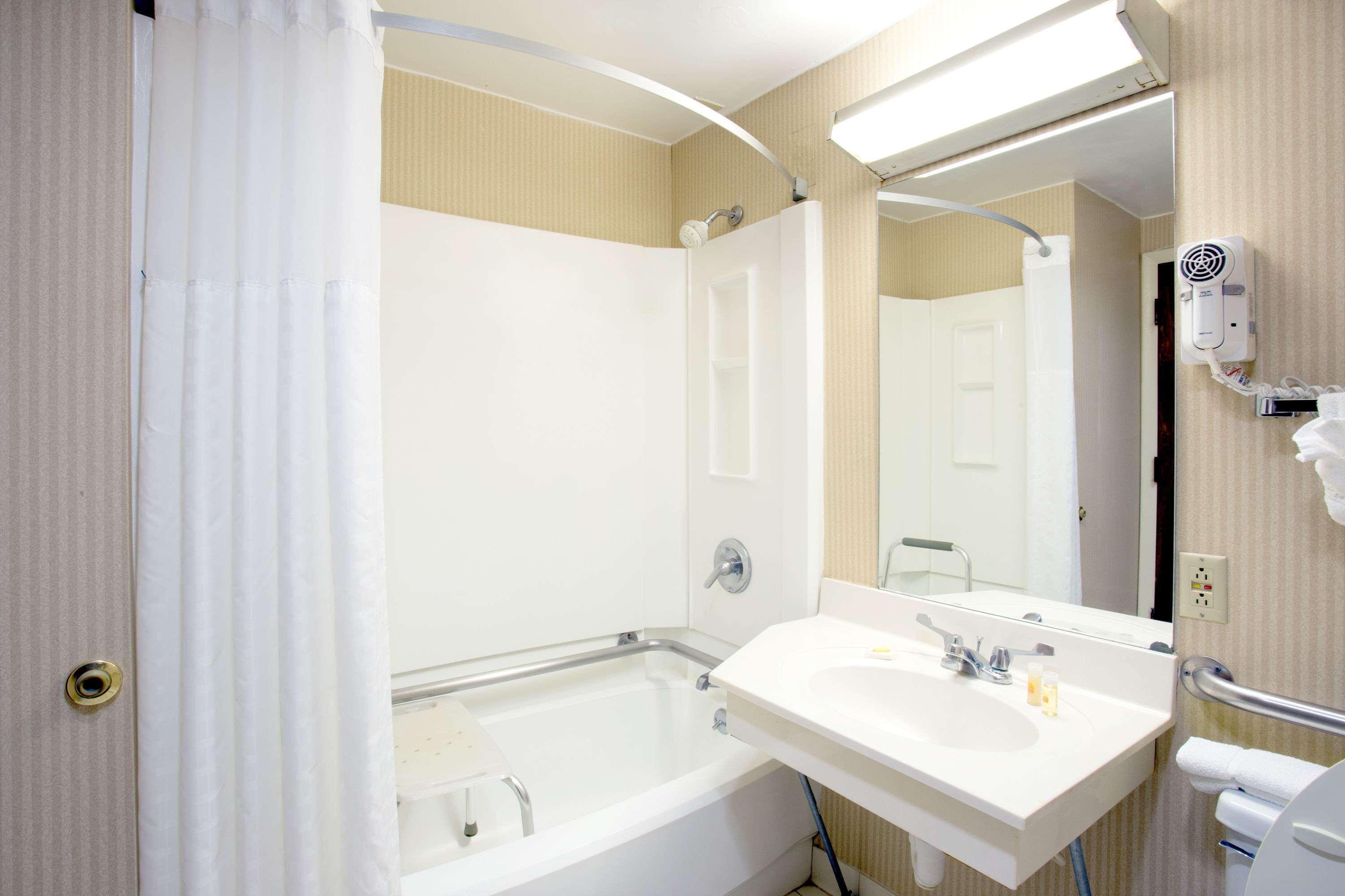 Days Inn & Suites By Wyndham Northwest Indianapolis Zewnętrze zdjęcie