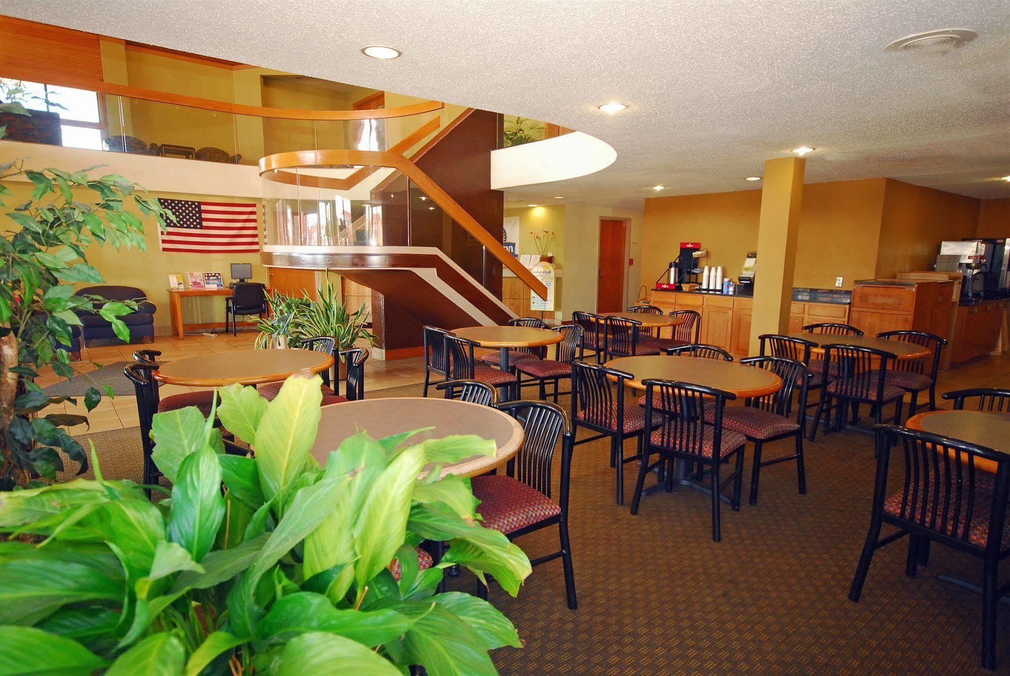 Days Inn & Suites By Wyndham Northwest Indianapolis Zewnętrze zdjęcie